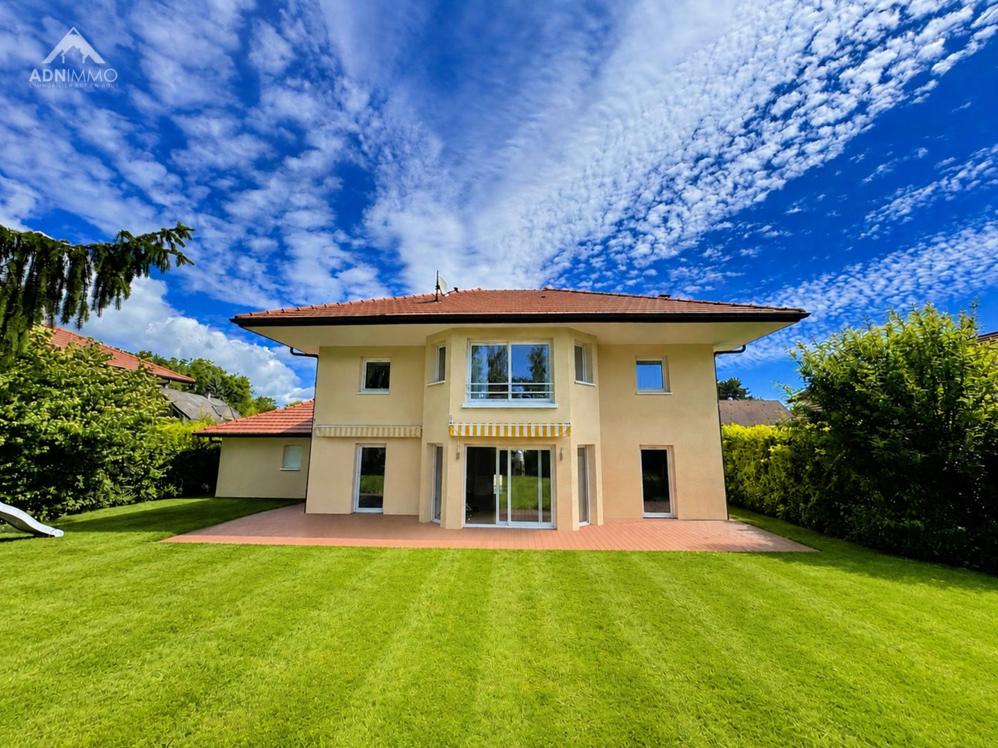 Maison à vendre, 187m², Saint-Genis-Pouilly