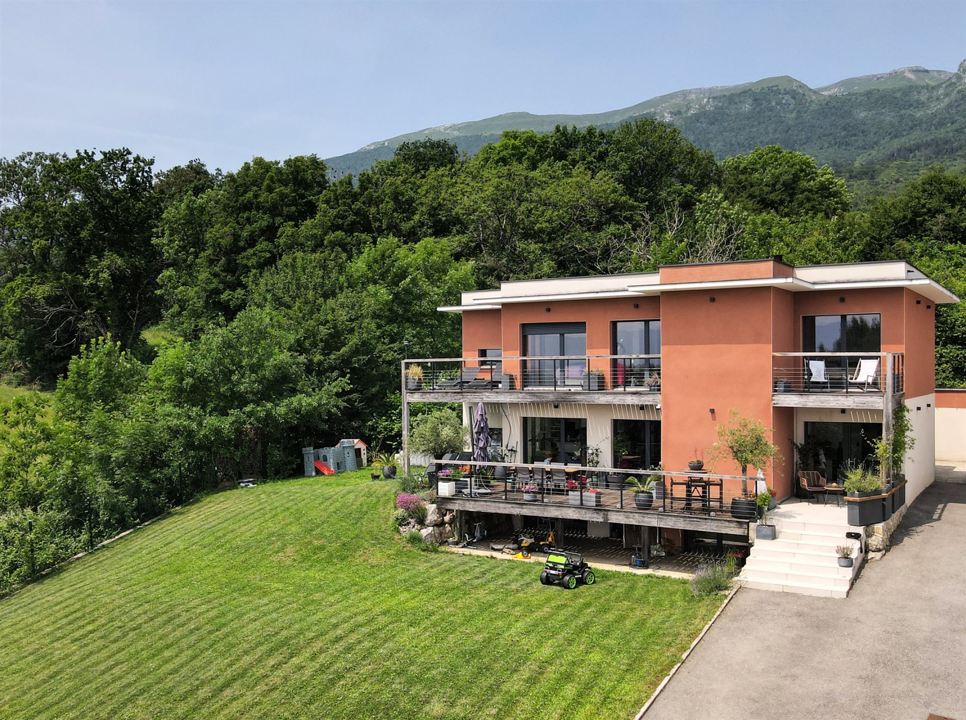Maison à vendre, 375m², Thoiry