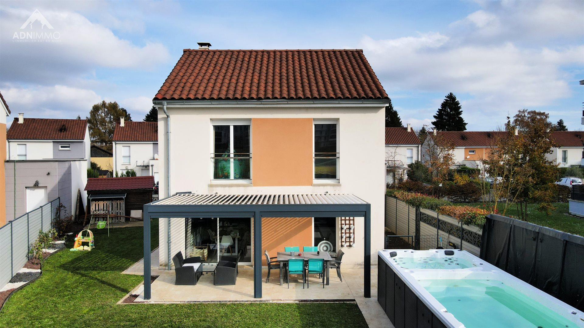 Maison à vendre, 131m², Saint-Genis-Pouilly