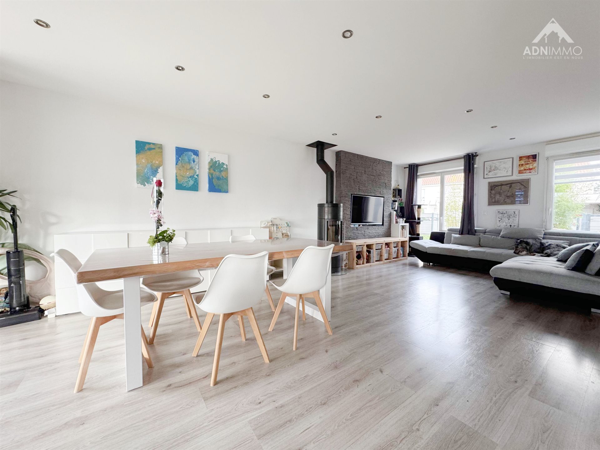 Maison à vendre, 131m², Saint-Genis-Pouilly
