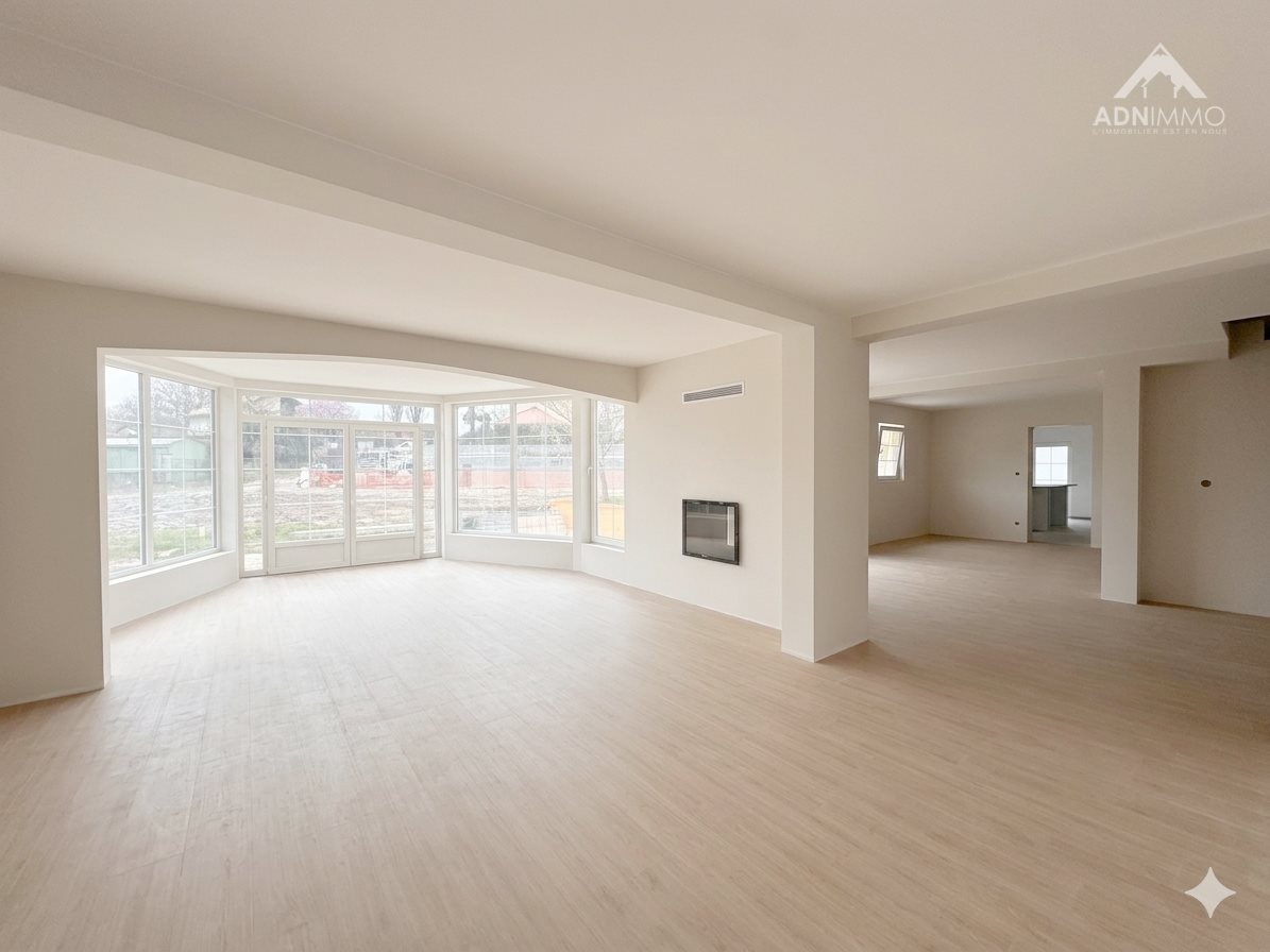 Maison à vendre, 205m², Saint-Genis-Pouilly