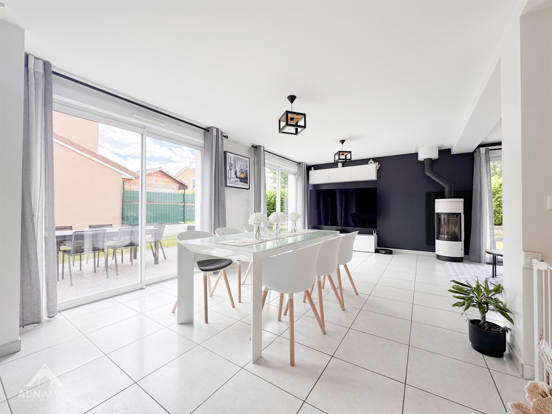 Maison à vendre, 110m², Saint-Genis-Pouilly