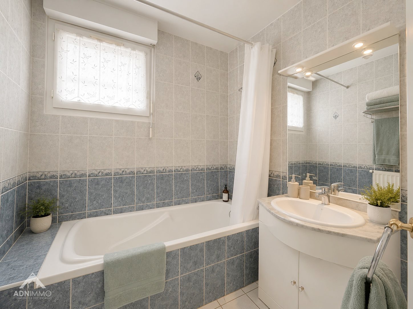 Appartement à vendre, 74m², Saint-Genis-Pouilly