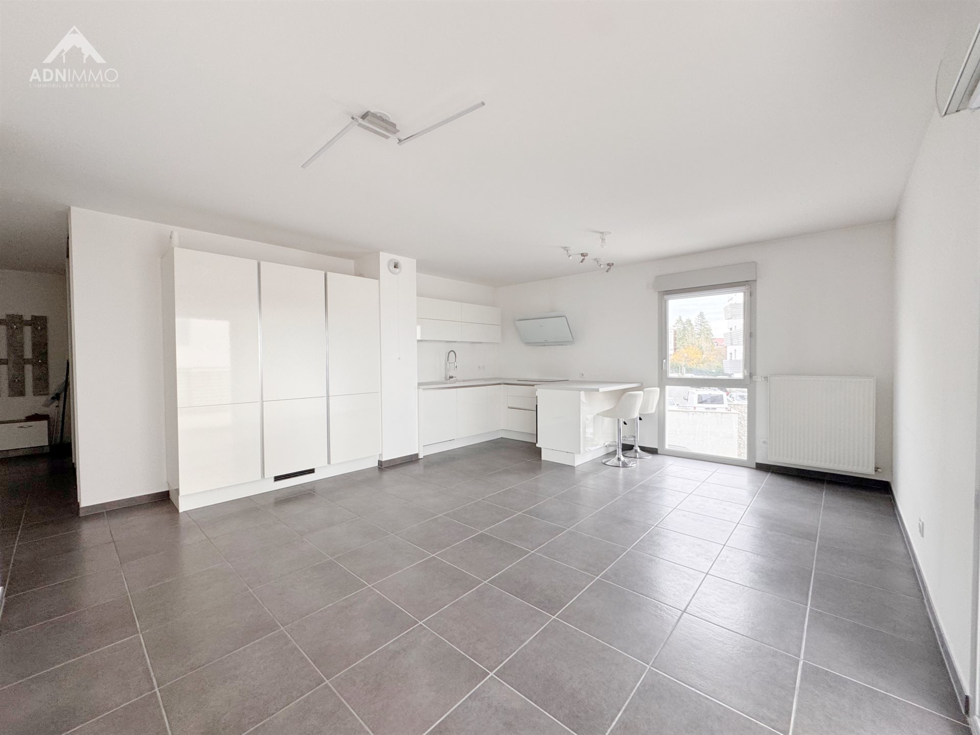 Appartement à vendre, 69m², Saint-Genis-Pouilly