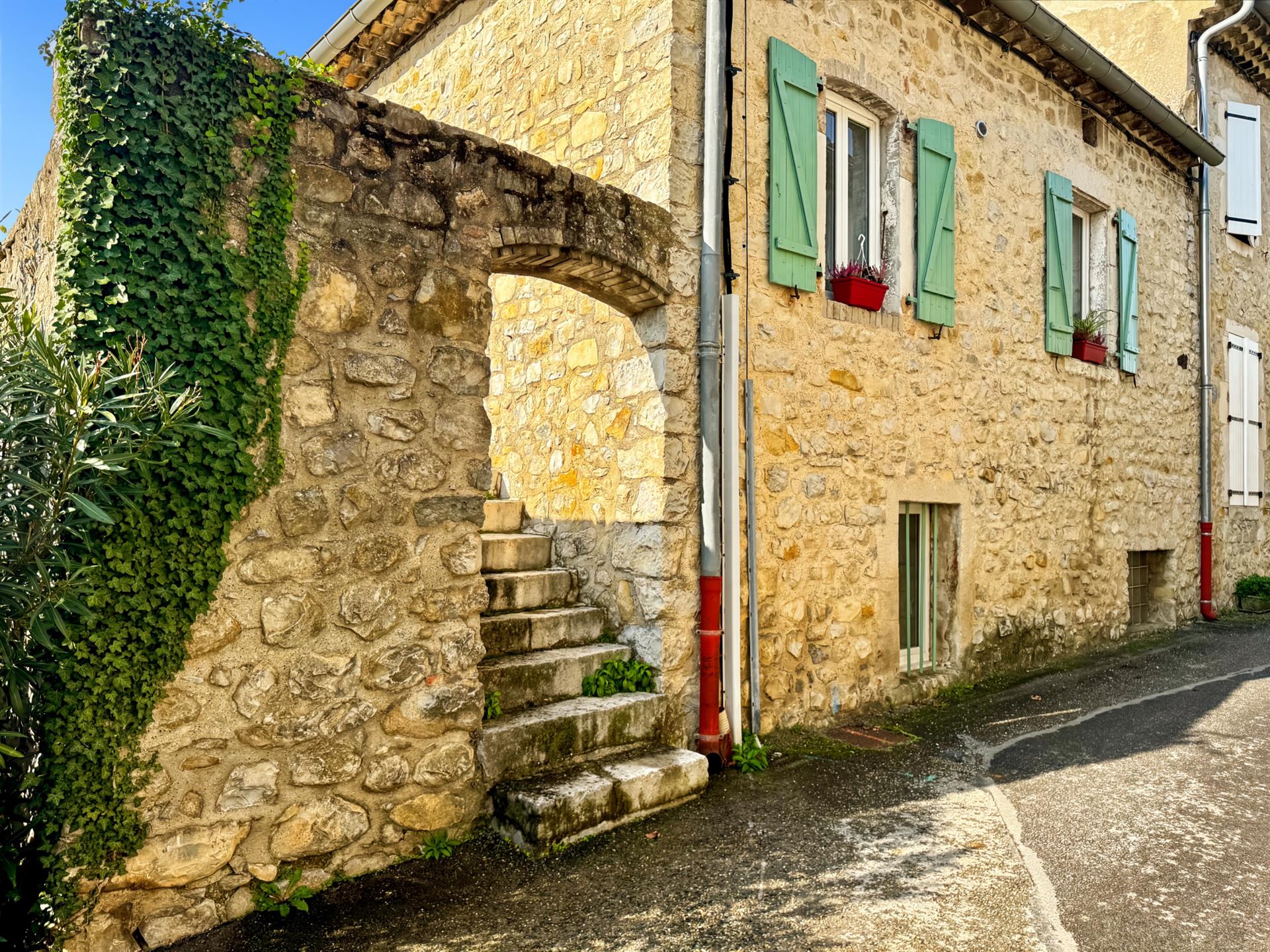 Maison à vendre, 100m², Villeneuve-de-Berg