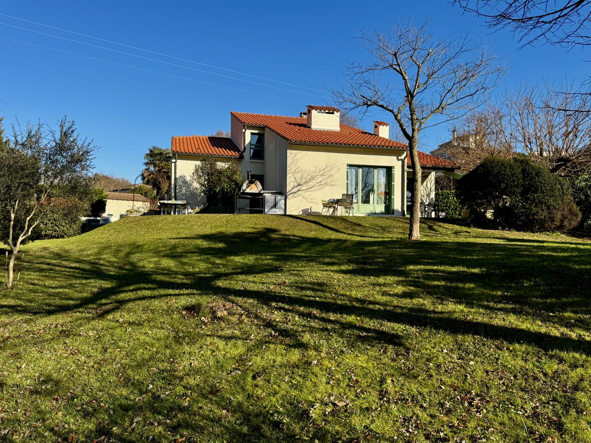 Maison à vendre, 176m², Saint-Privat