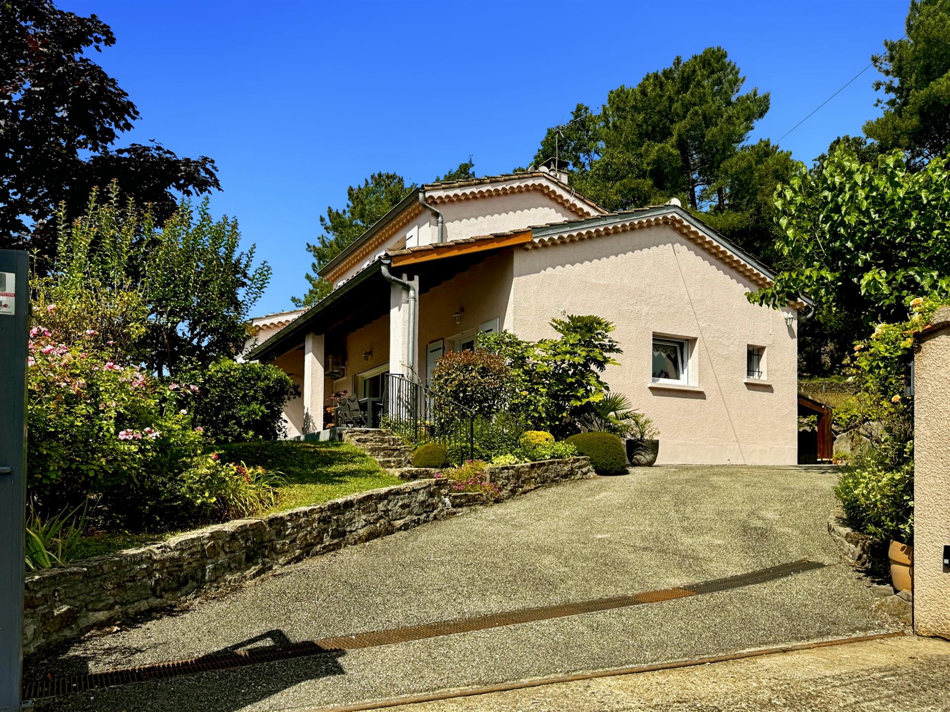Maison à vendre, 124m², Mercuer