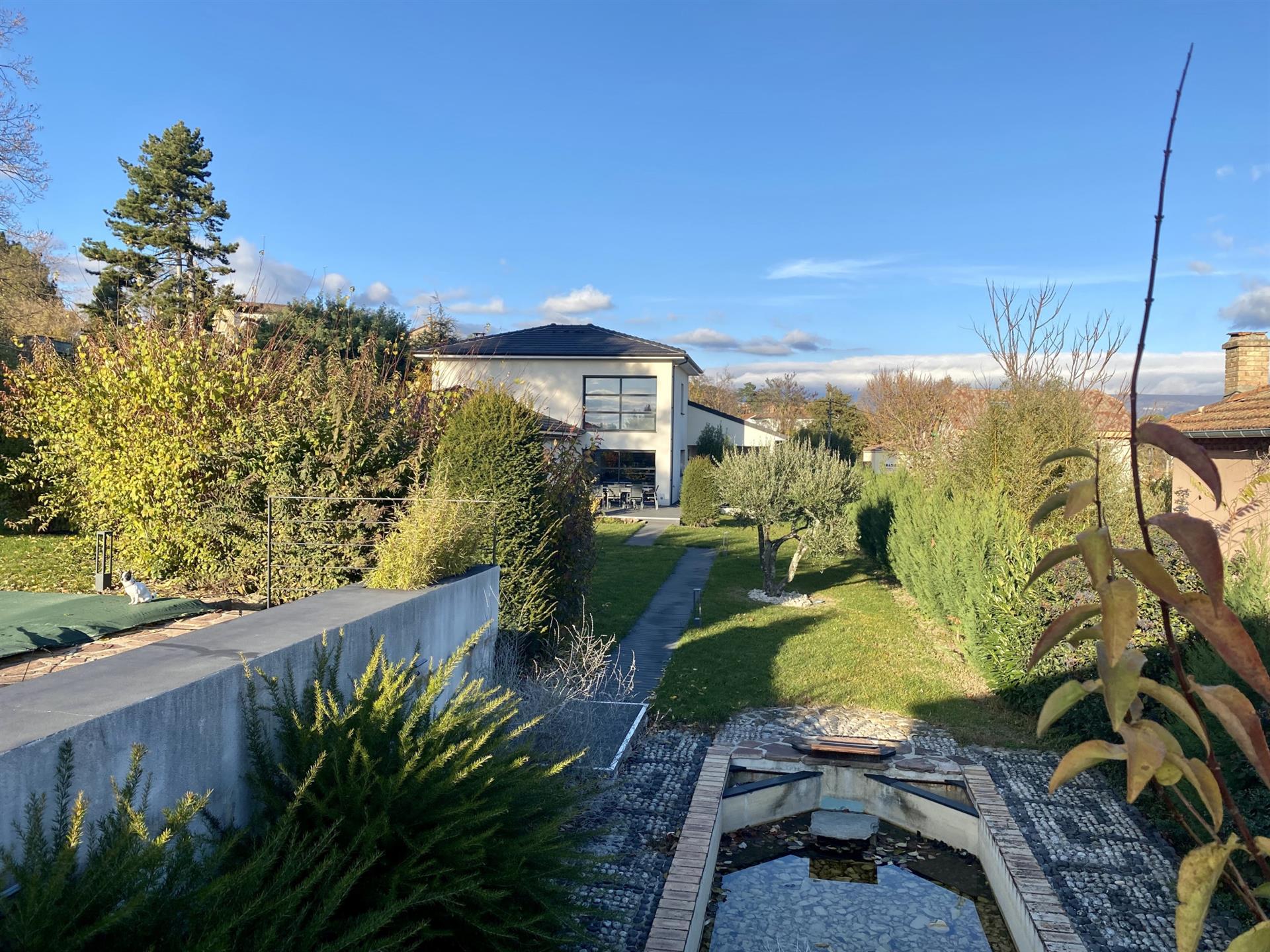 Maison à vendre, 185m², Aubenas