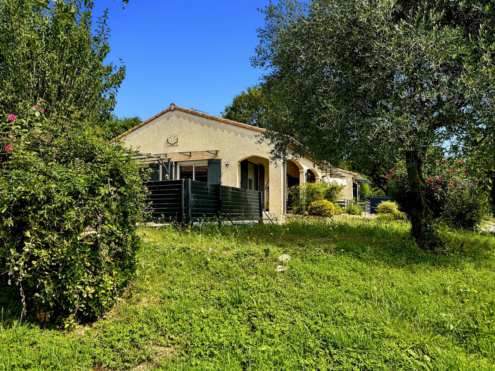 Maison à vendre, 110m², Vesseaux