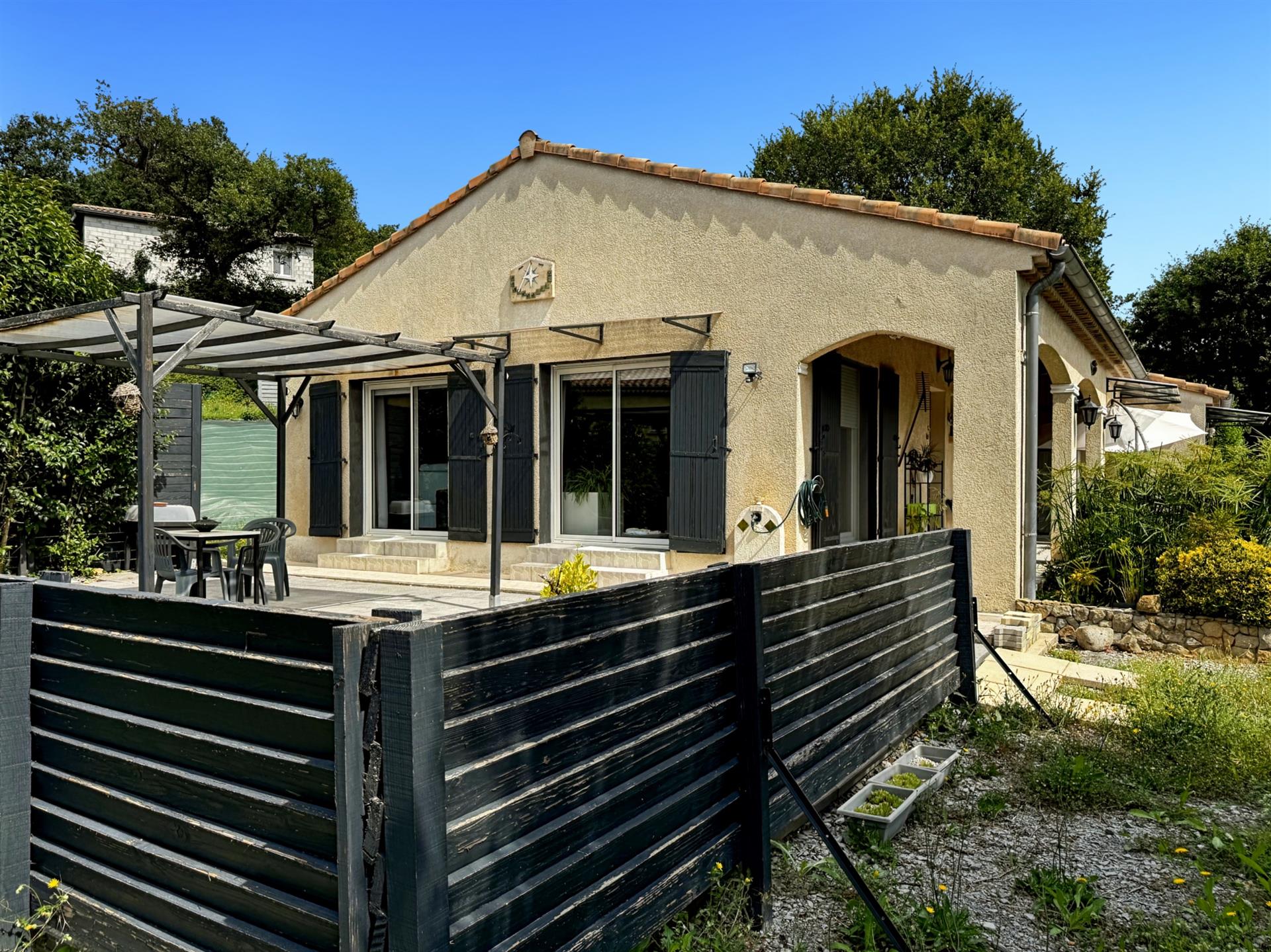 Maison à vendre, 110m², Vesseaux