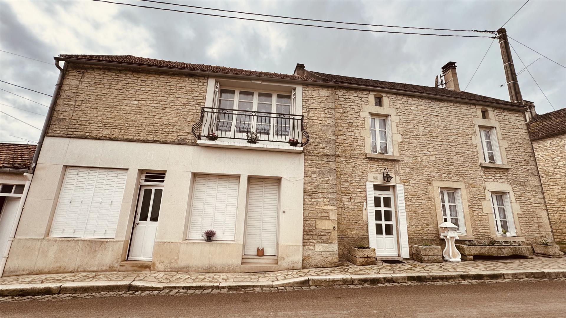 Maison à vendre, 123m², Massangis