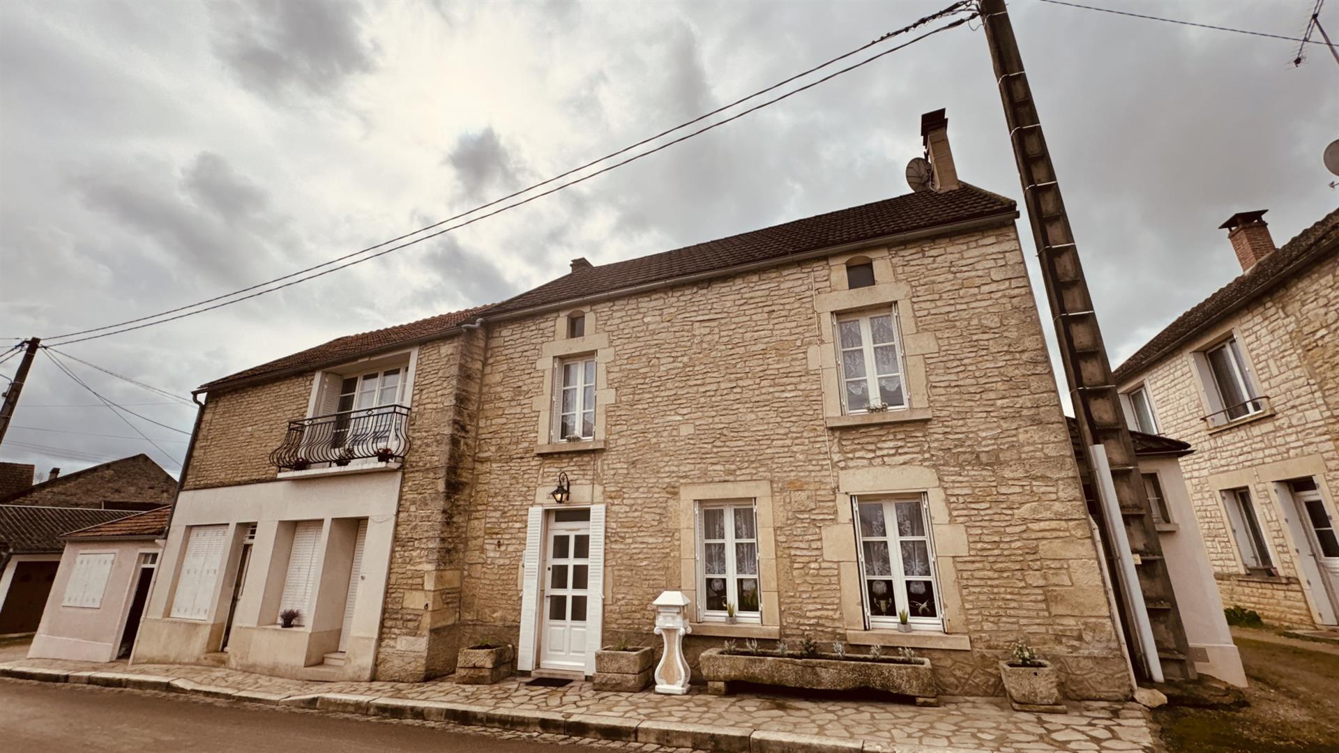 Maison à vendre, 123m², Massangis