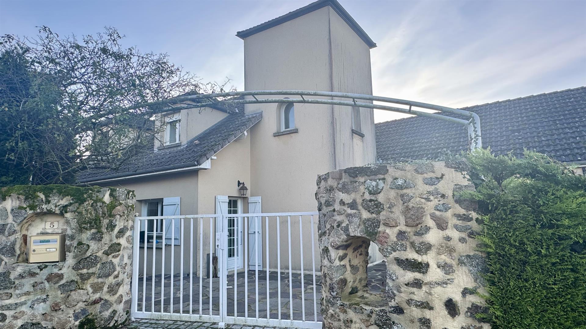 Maison à vendre, 245m², Avallon