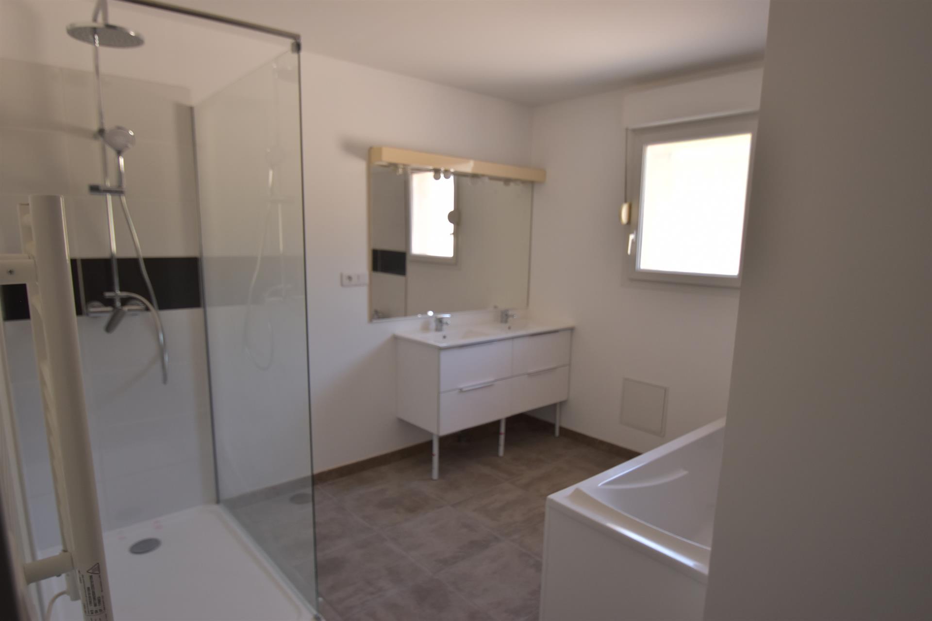 Maison à vendre, 123m², La Ville-Dieu-du-Temple