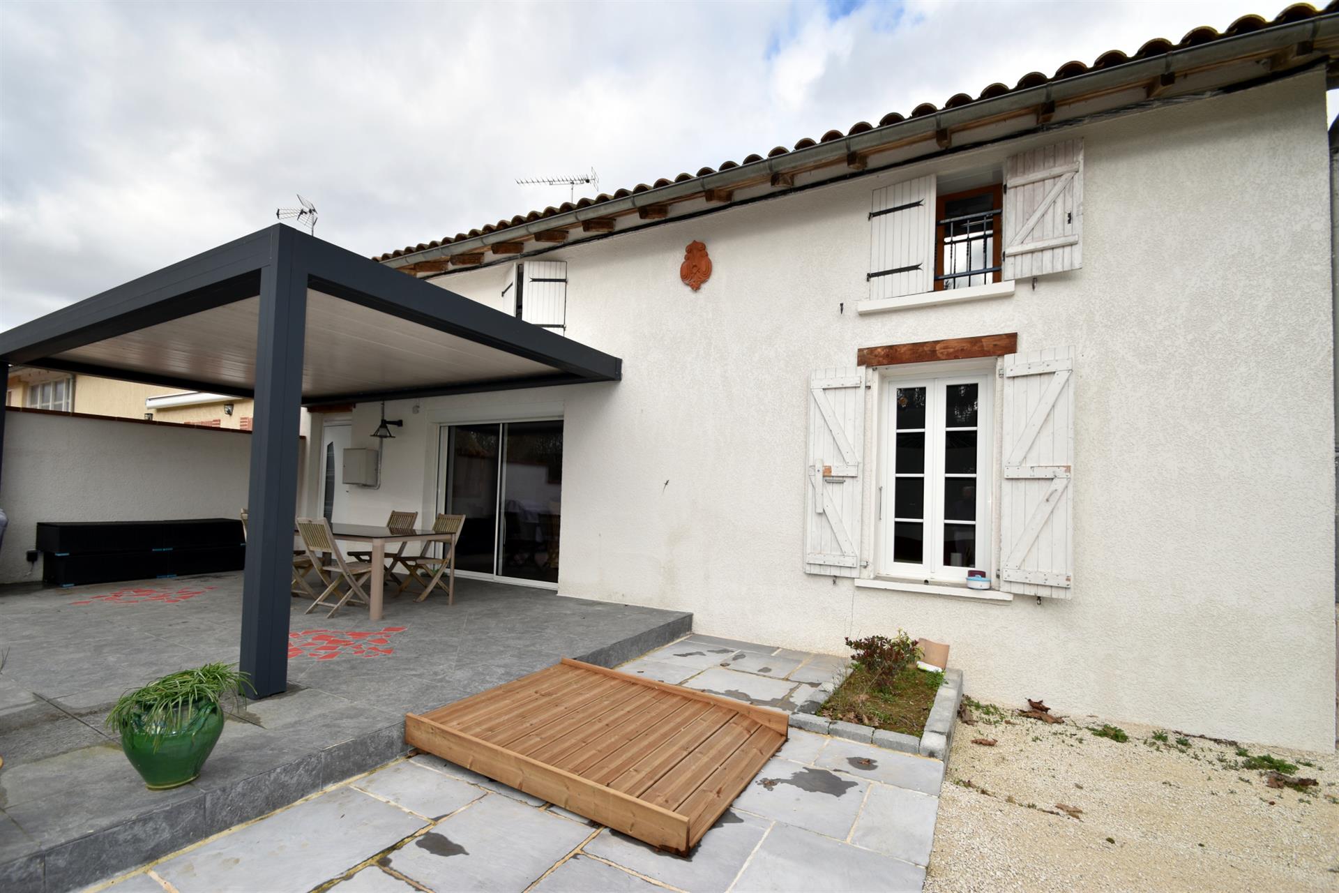 Maison à vendre, 145m², Campsas