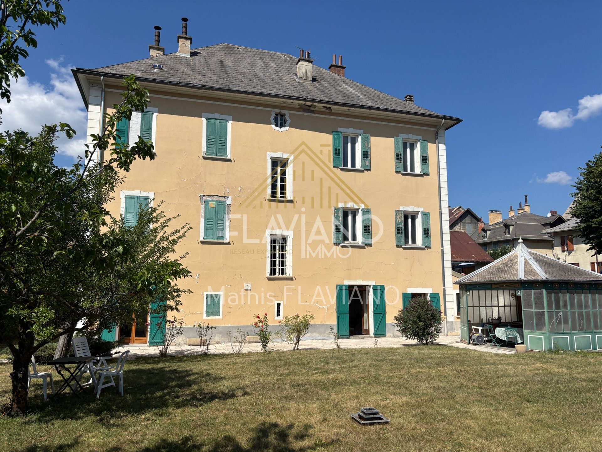Maison à vendre, 782m², Barcelonnette