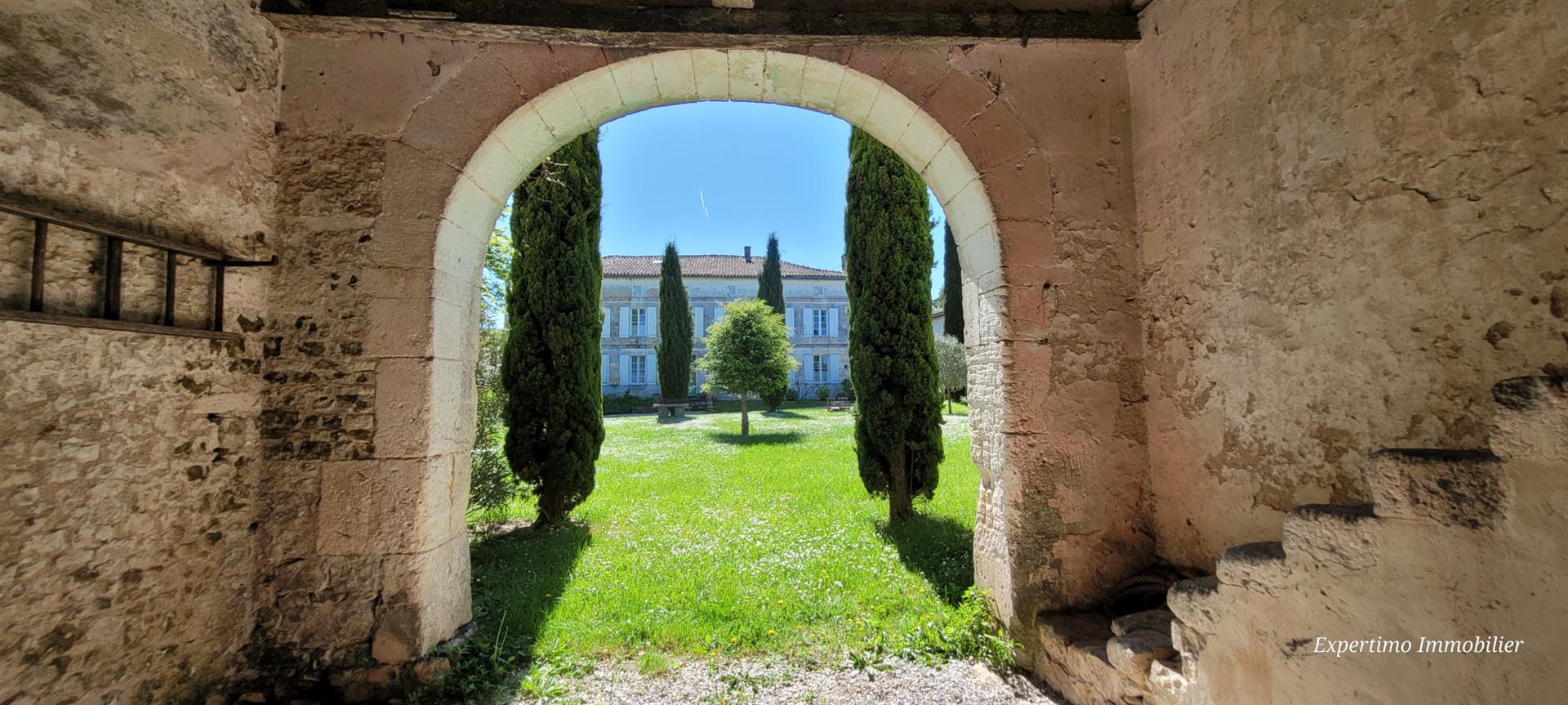 Maison à vendre, 455m², Archiac