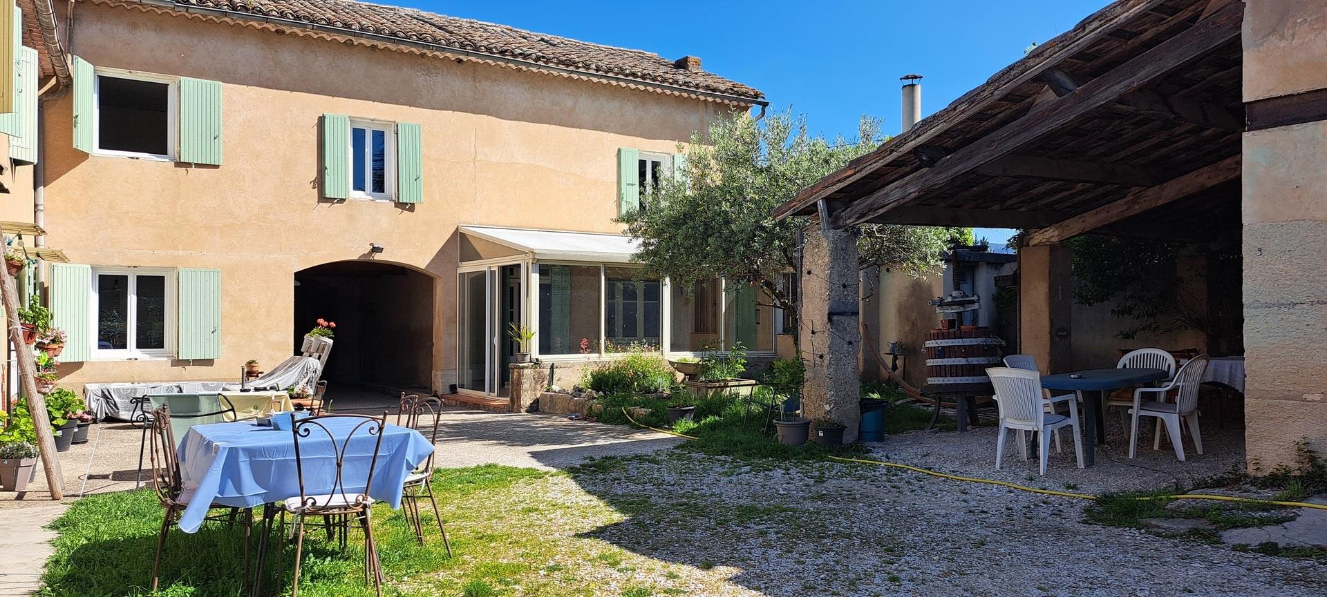 Maison à vendre, 350m², Lagnes