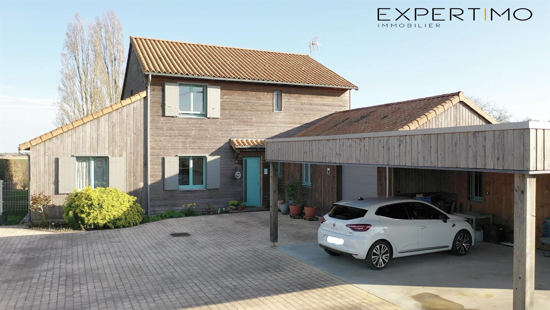 Maison à vendre, 200m², Neuville-de-Poitou