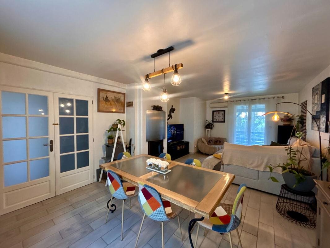 Maison à vendre, 181m², Mensignac