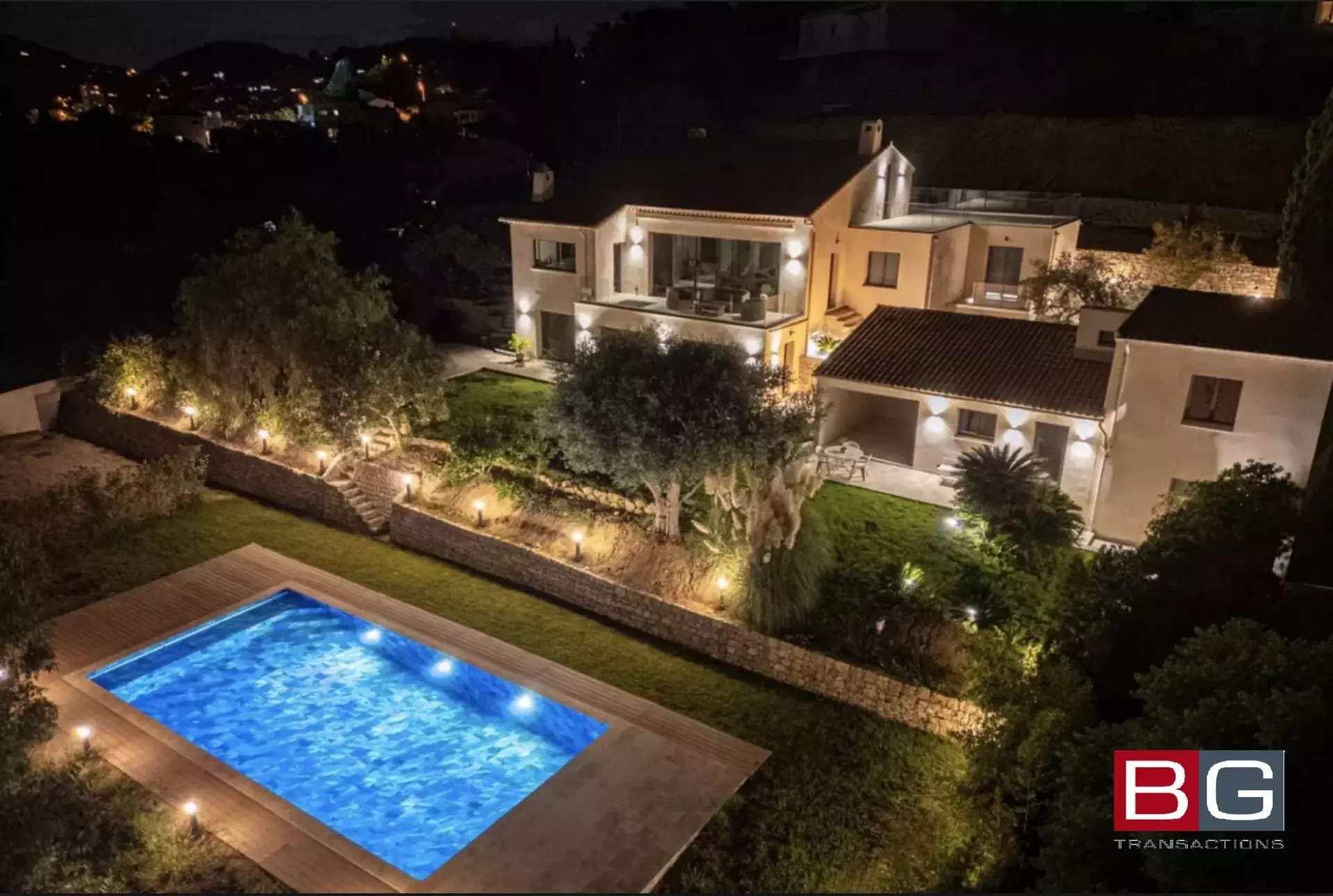 Maison à vendre, 375m², Vallauris