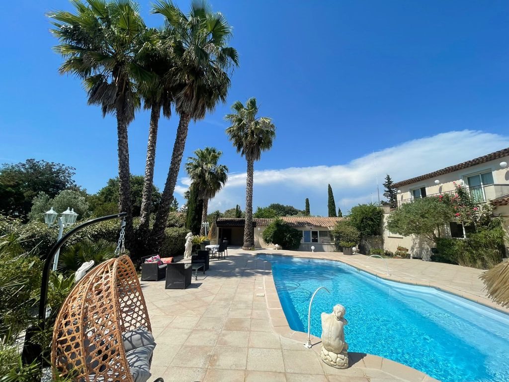 Maison à vendre, 264m², Roquebrune-sur-Argens
