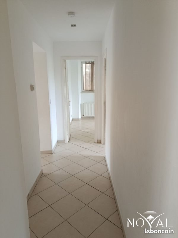 Appartement à louer, 81m², La Roquette-sur-Siagne