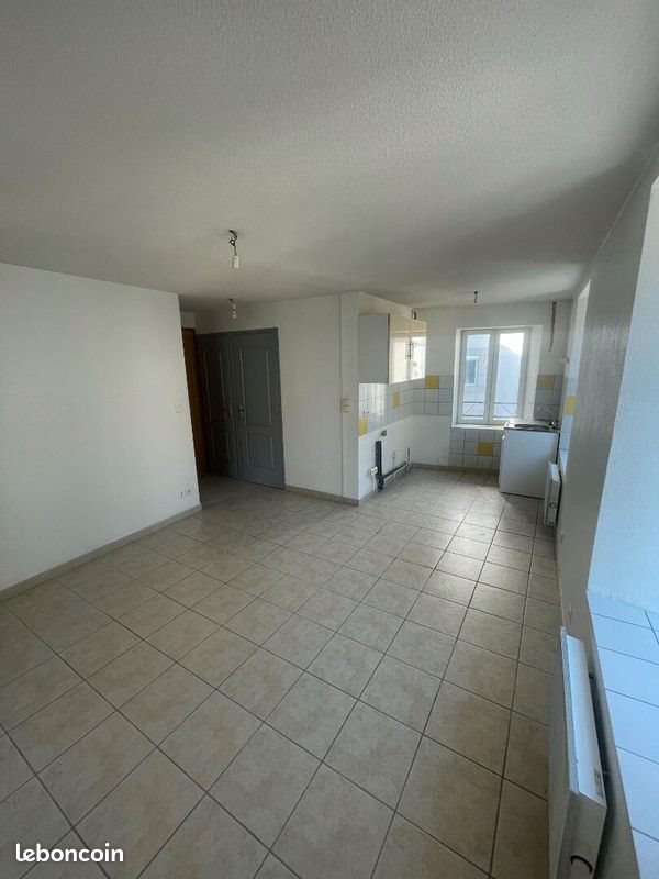 Appartement à louer, 30m², Saint-Hostien