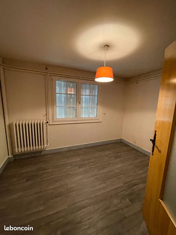 Maison à louer, 160m², Yssingeaux