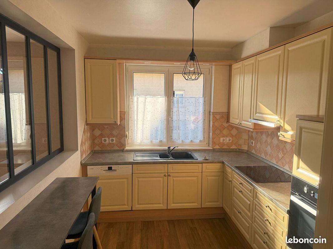 Appartement à louer, 72m², Hatten