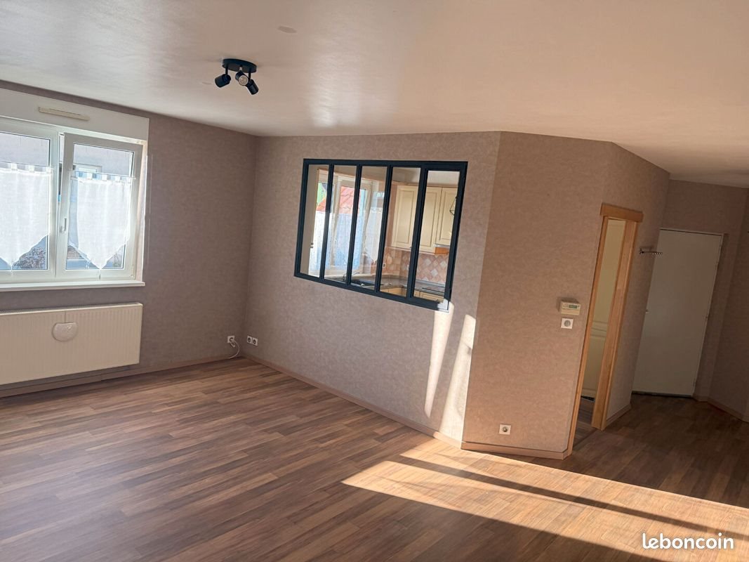 Appartement à louer, 72m², Hatten