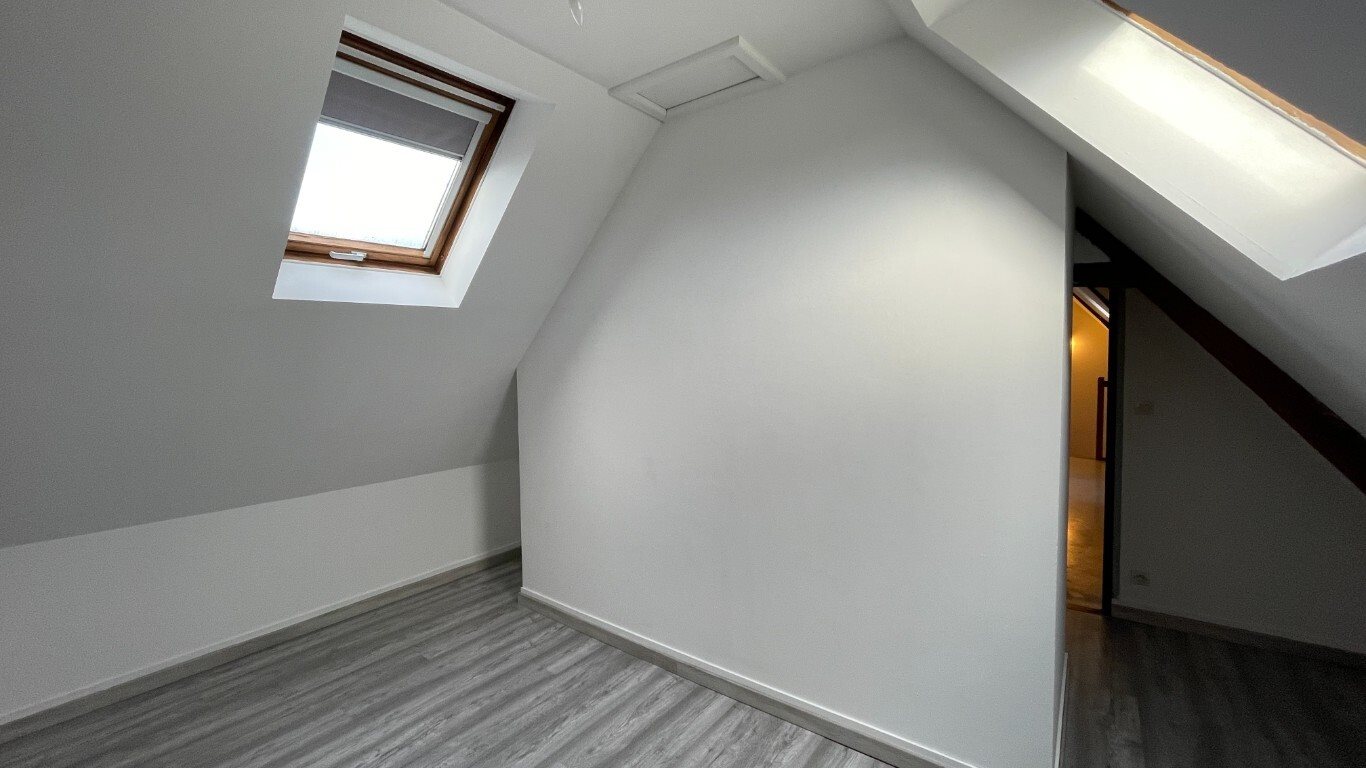 Appartement à louer, 76m², Troissereux