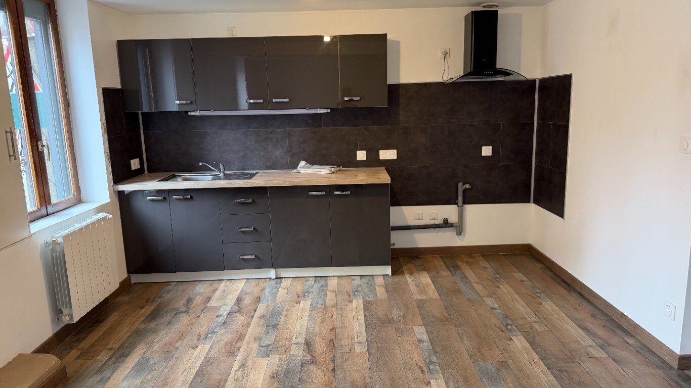 Maison à louer, 46m², Crèvecoeur-le-Grand