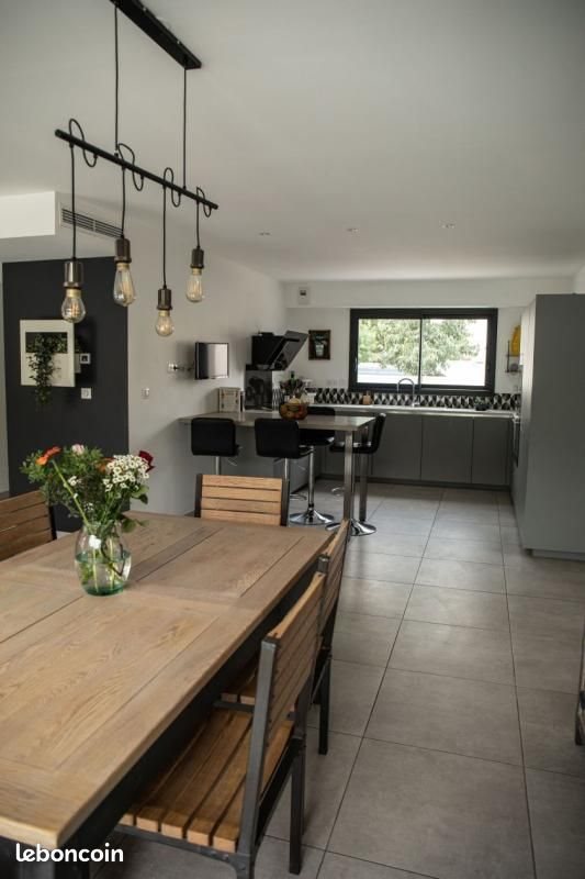 Maison à vendre, 113m², Châteauneuf-de-Gadagne
