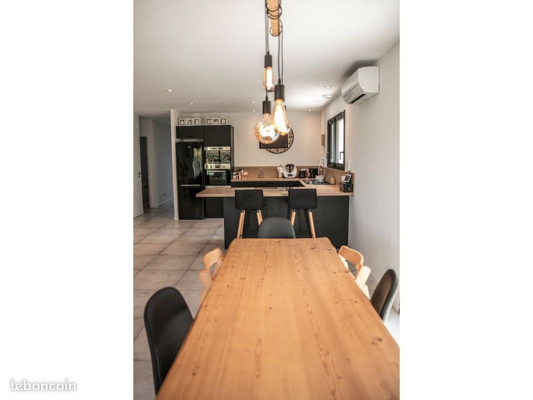 Maison à vendre, 124m², Travaillan