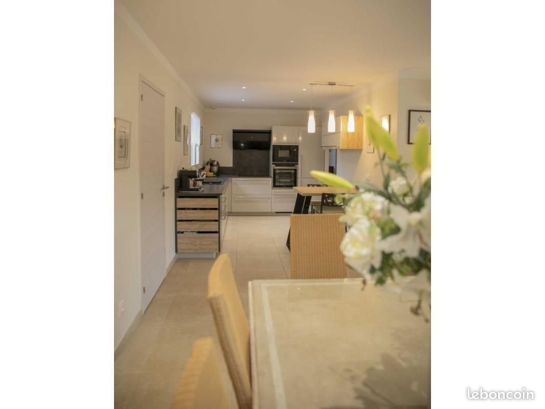Maison à vendre, 113m², La Bastidonne