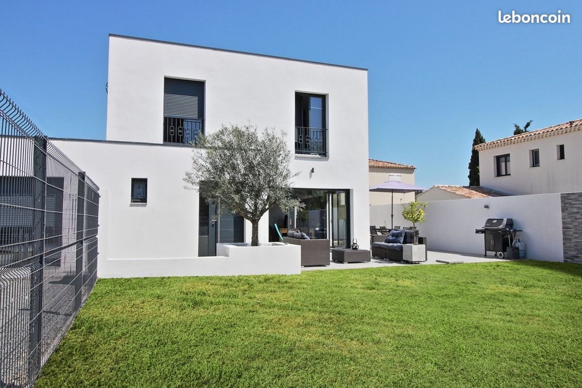 Maison à vendre, 125m², Sainte-Cécile-les-Vignes