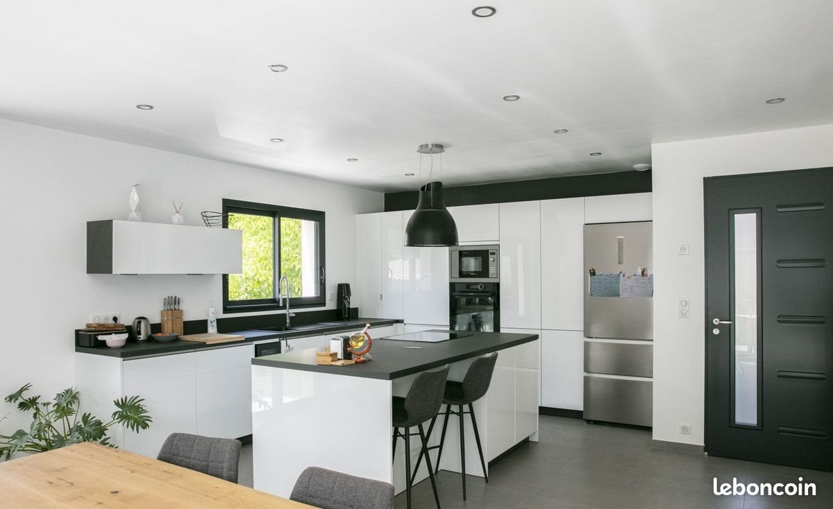 Maison à vendre, 125m², Sainte-Cécile-les-Vignes