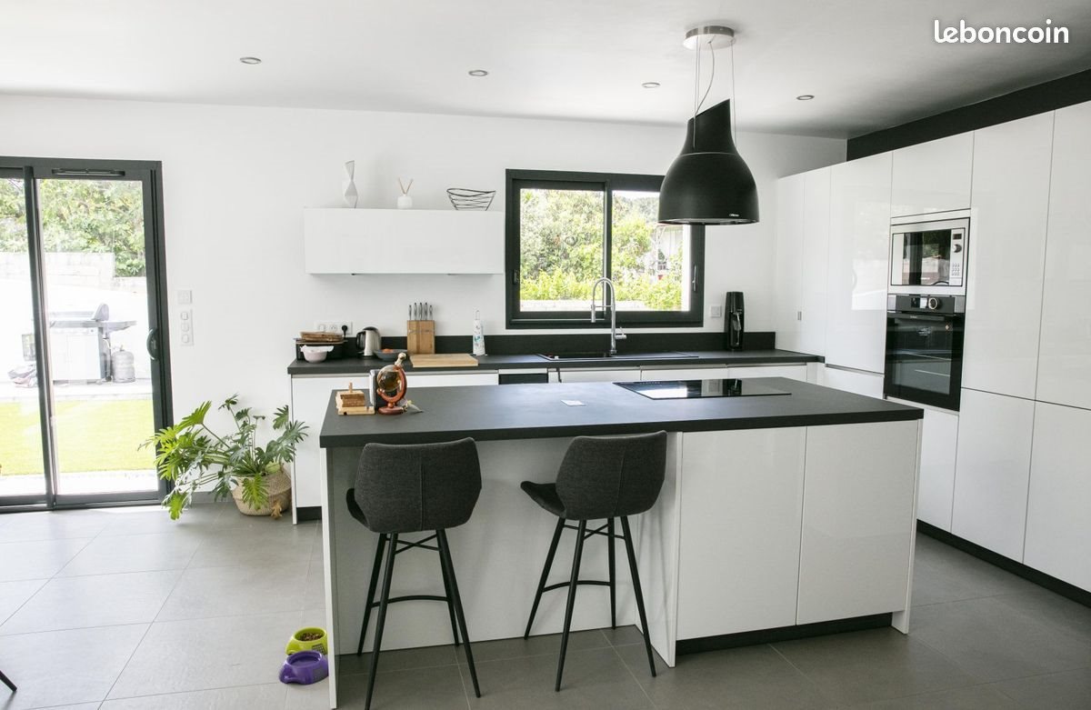 Maison à vendre, 125m², Sainte-Cécile-les-Vignes