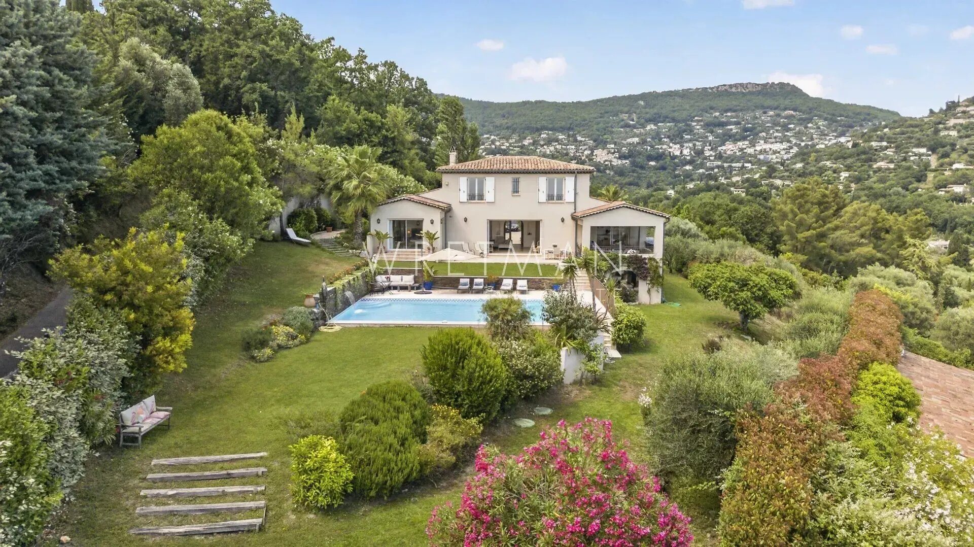 Maison à vendre, 305m², Grasse