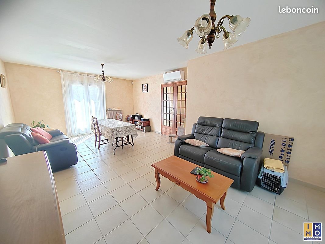 Maison à vendre, 101m², Saint-Eloy-de-Gy