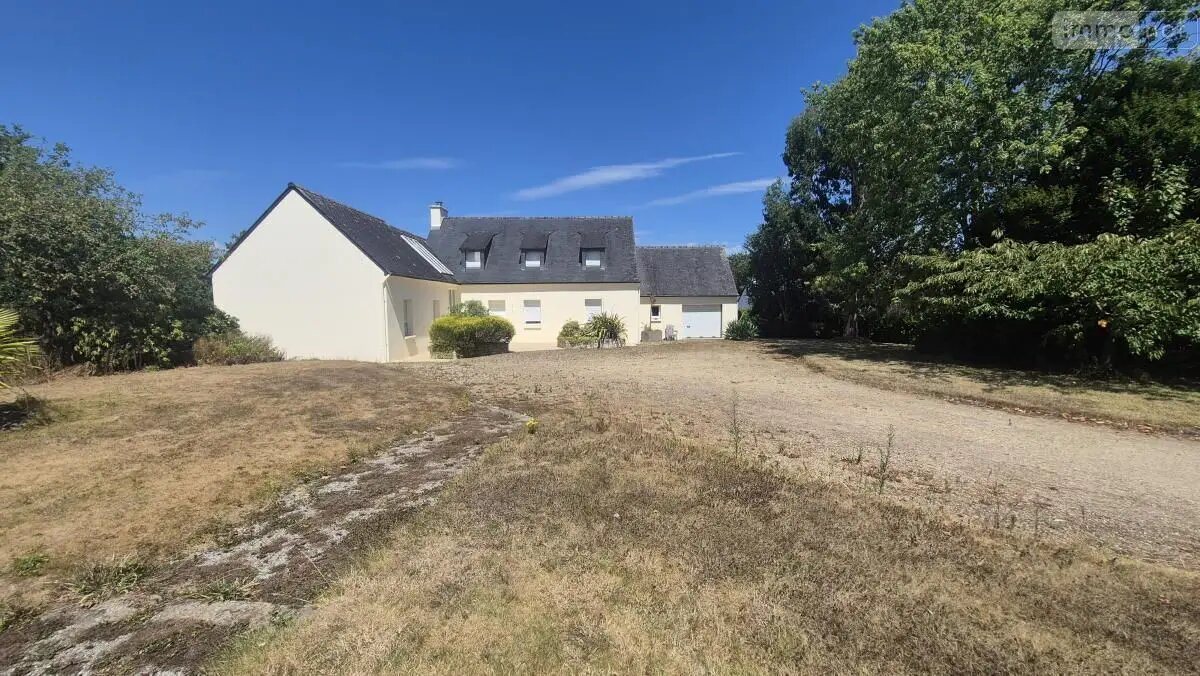 Maison à vendre, 186m², Lampaul-Guimiliau