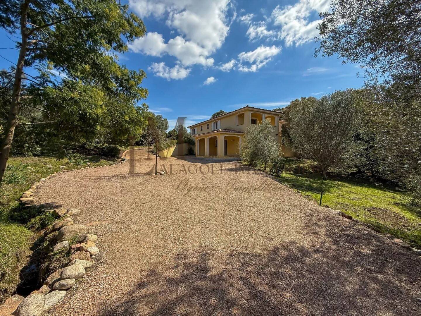 Maison à vendre, 223m², Lecci