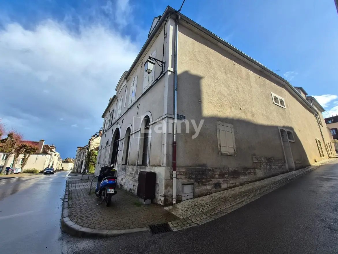 Appartement à louer, 70m², Tonnerre