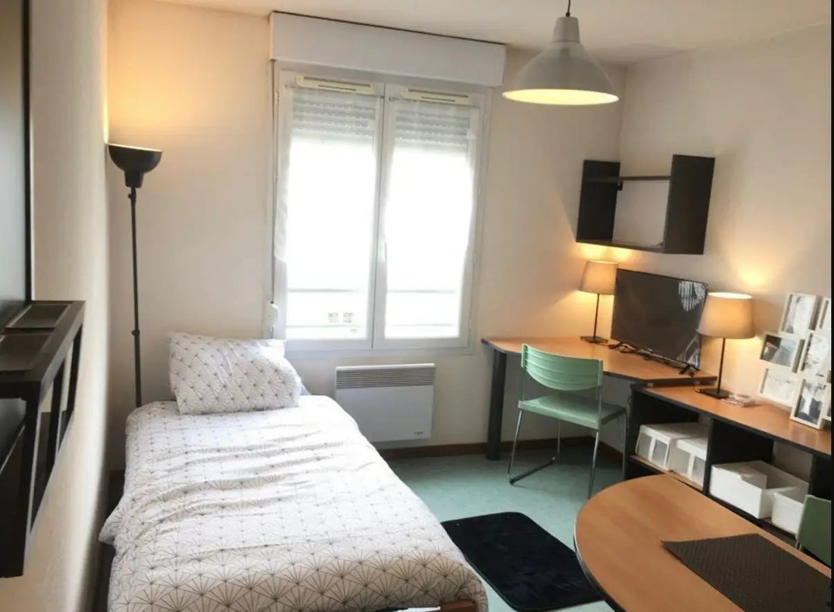 Appartement à louer, 18m², Saint-Étienne