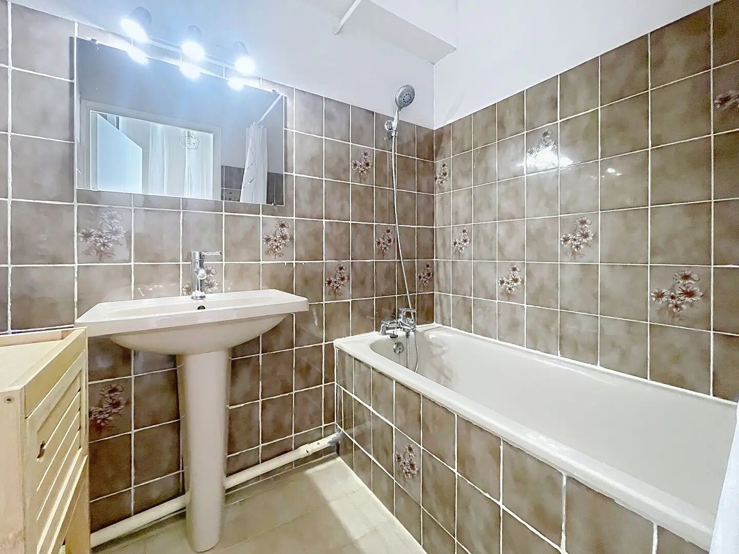 Appartement à louer, 28m², Béziers