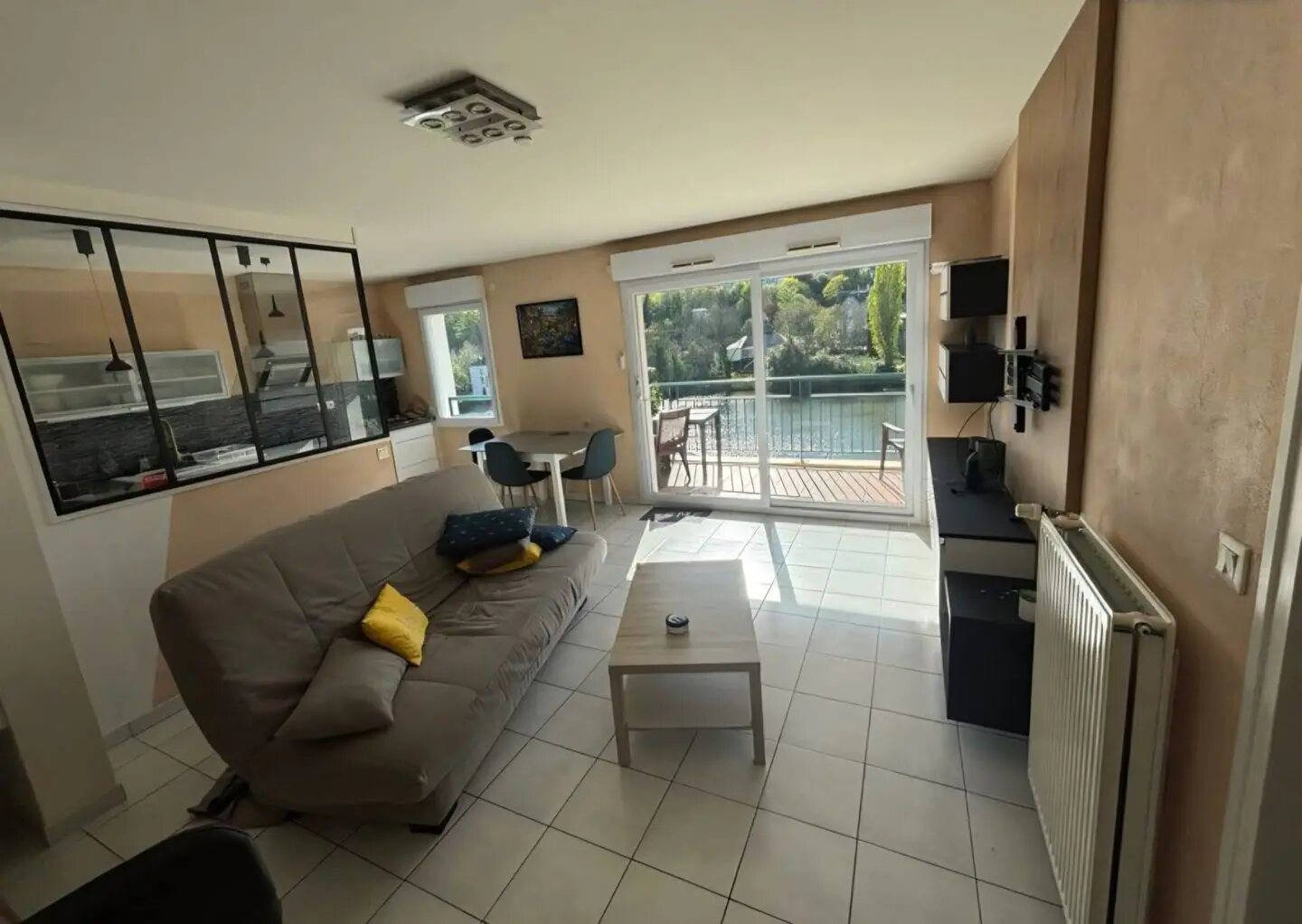 Appartement à louer, 11m², Laval
