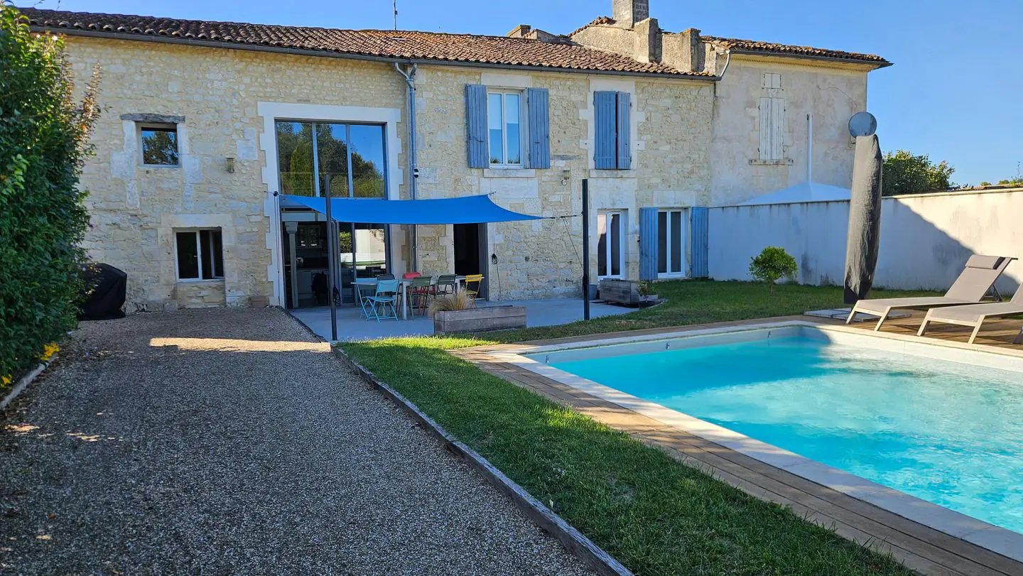 Maison à vendre, 246m², Saint-Laurent-de-Cognac