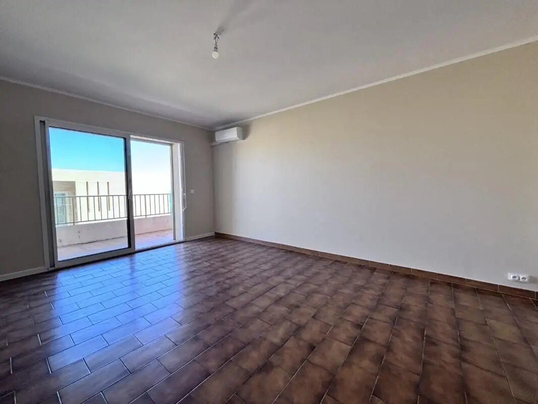 Appartement à louer, 69m², San-Martino-di-Lota