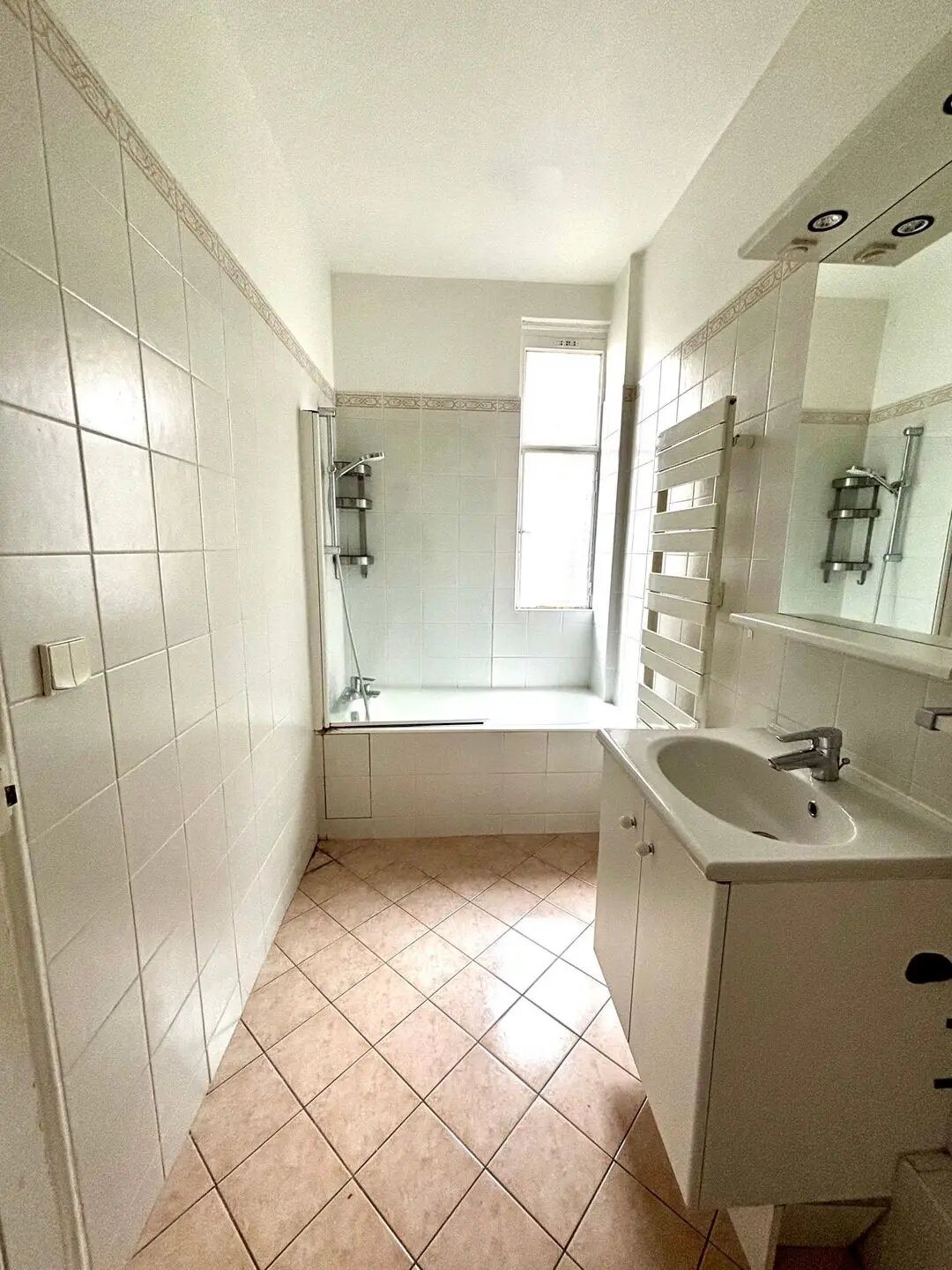 Appartement à louer, 57m², Paris 18ème
